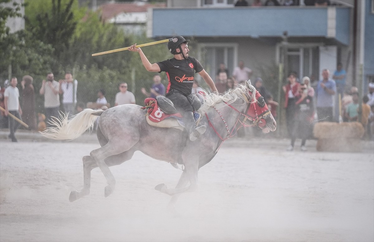 Bilecik'in Söğüt ilçesinde bu yıl 743'üncüsü düzenlenen Söğüt Ertuğrul Gazi'yi Anma ve Yörük...