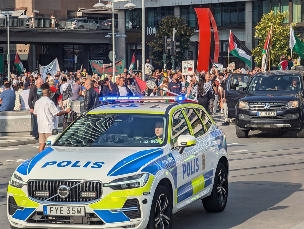 İsveç'in başkenti Stockholm'de toplanan binlerce kişi, İsrail'in Gazze Şeridi'ne yönelik...