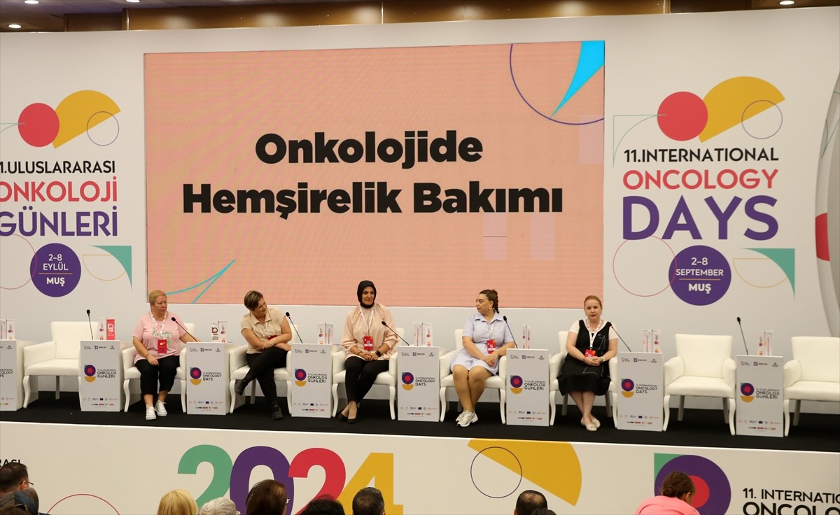 Muş'ta Genç Birikim Derneği tarafından düzenlenen "11. Uluslararası Onkoloji Günleri" devam...