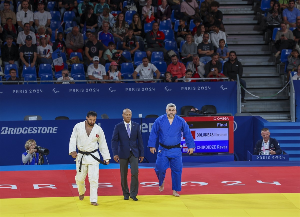 Paris 2024 Paralimpik Oyunları'nda judoda erkekler +90 kilo J2 kategorisinde İbrahim Bölükbaşı...