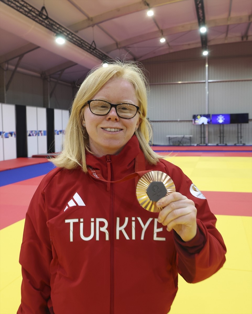 Paris 2024 Paralimpik Oyunları'nda judoda erkekler +90 kilo J2 kategorisinde İbrahim Bölükbaşı...