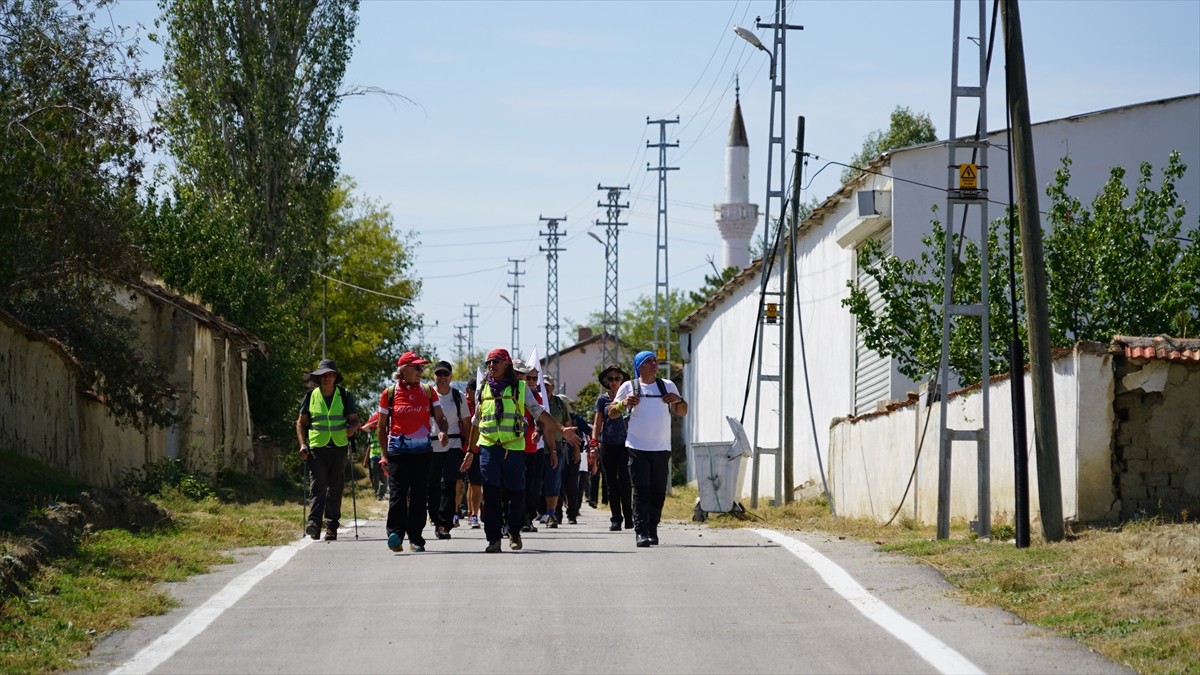 Sakarya Zaferi'nin 103. yılı etkinlikleri kapsamında Ankara'nın Polatlı ilçesinde yaklaşık 150...