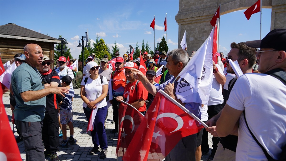 Sakarya Zaferi'nin 103. yılı etkinlikleri kapsamında Ankara'nın Polatlı ilçesinde yaklaşık 150...