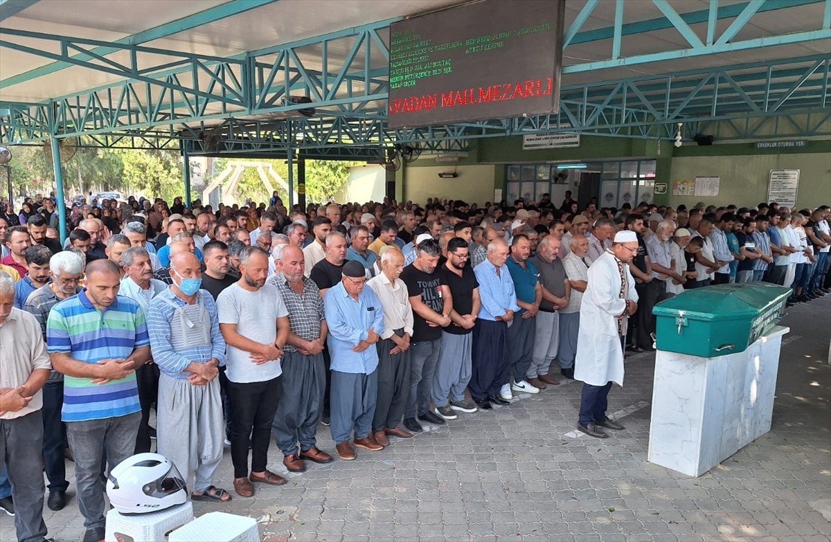 Mersin'in Tarsus ilçesinde tartıştığı kişi tarafından tabancayla öldürülen Periye Gözüala'nın...