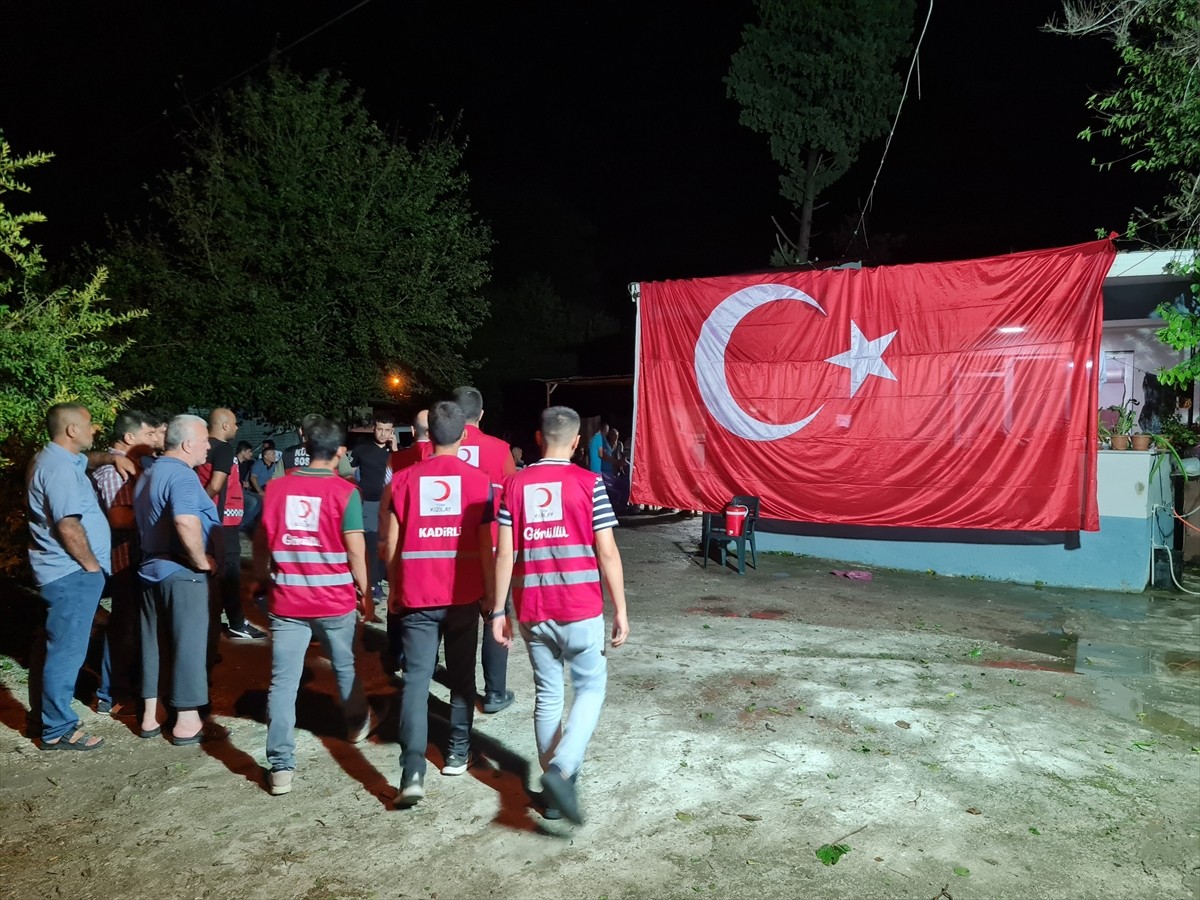 Tunceli'nin Ovacık ilçesinde görev esnasında zırhlı aracın devrilmesi sonucu şehit olan Jandarma...