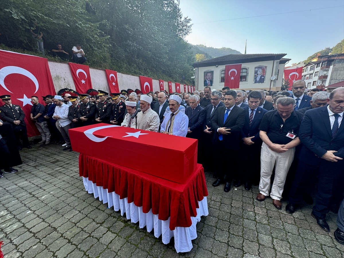 Irak'ın kuzeyindeki Gara bölgesinde bölücü terör örgütü mensupları ile sağlanan temasta...