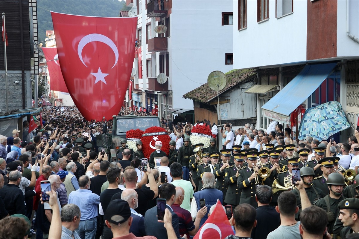 Irak'ın kuzeyindeki Gara bölgesinde bölücü terör örgütü mensupları ile sağlanan temasta...