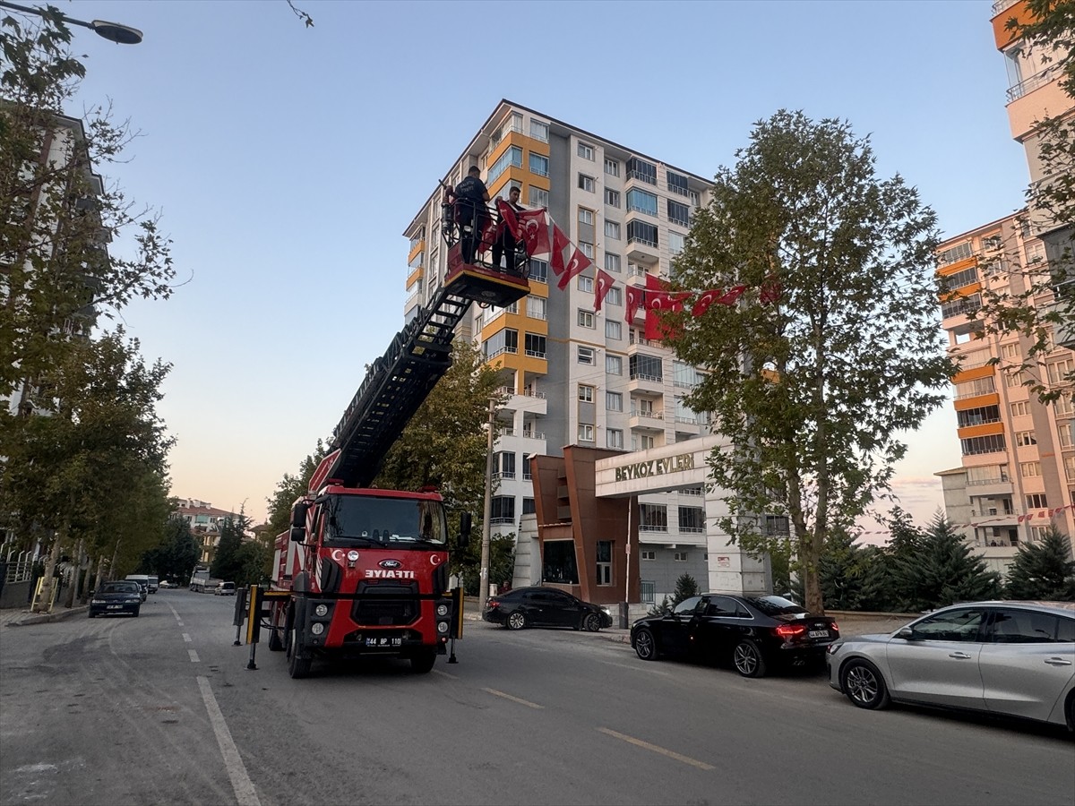 İzmir'de geçirdiği rahatsızlık sonucu şehit olan Topçu Uzman Çavuş Mehmet Kökcü'nün şehadet haberi...