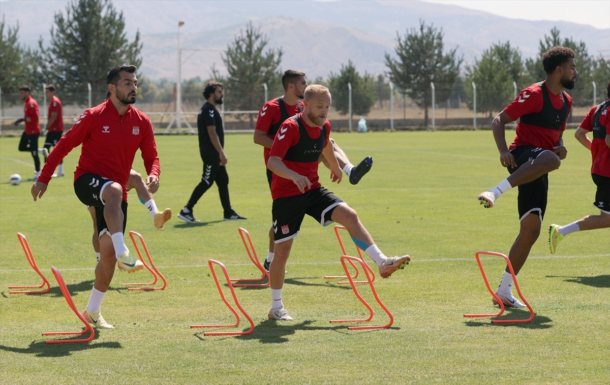 Net Global Sivasspor, Trendyol Süper Lig'in 5. haftasında oynayacağı Gaziantep FK maçının...