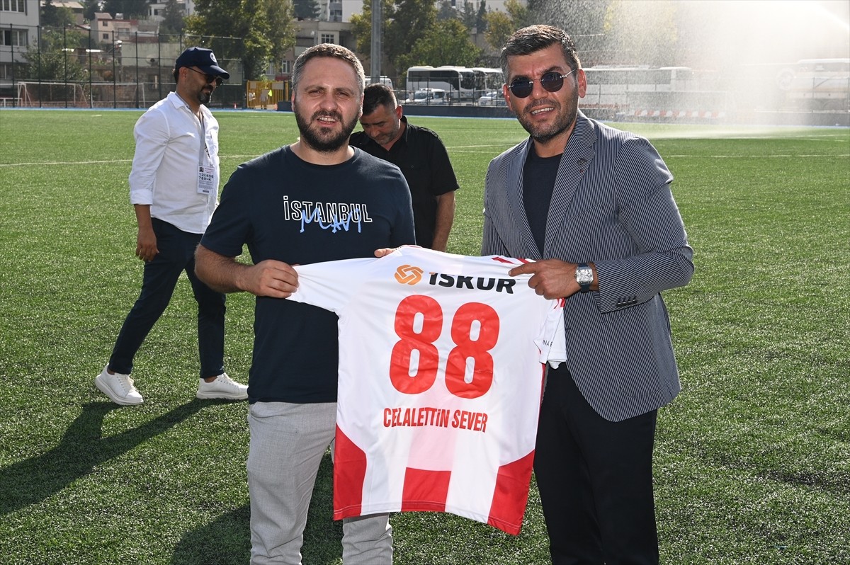 6 Şubat 2023'teki depremlerde Kahramanmaraş'ta hayatını kaybeden futbolcuların aileleri, tekrar...