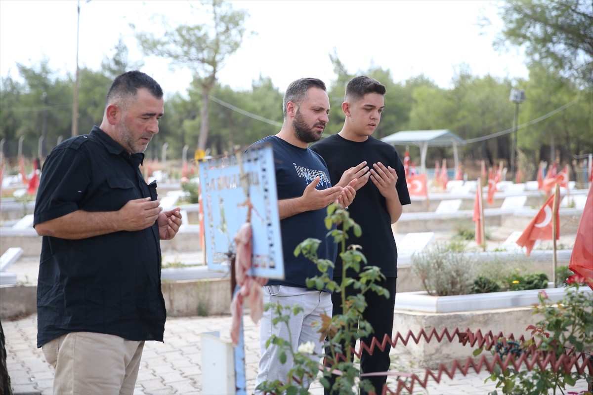 6 Şubat 2023'teki depremlerde Kahramanmaraş'ta hayatını kaybeden futbolcuların aileleri, tekrar...