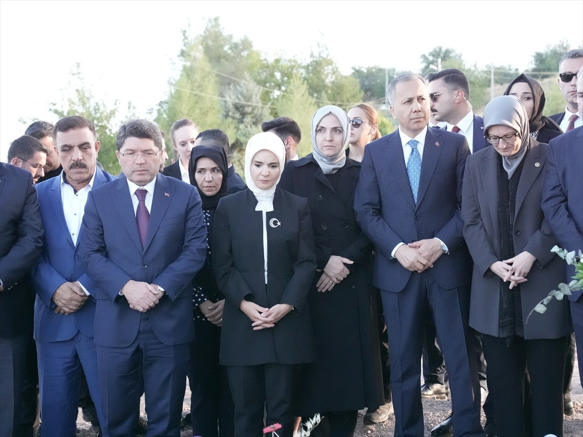 Aile ve Sosyal Hizmetler Bakanı Mahinur Özdemir Göktaş, Adalet Bakanı Yılmaz Tunç ve İçişleri...