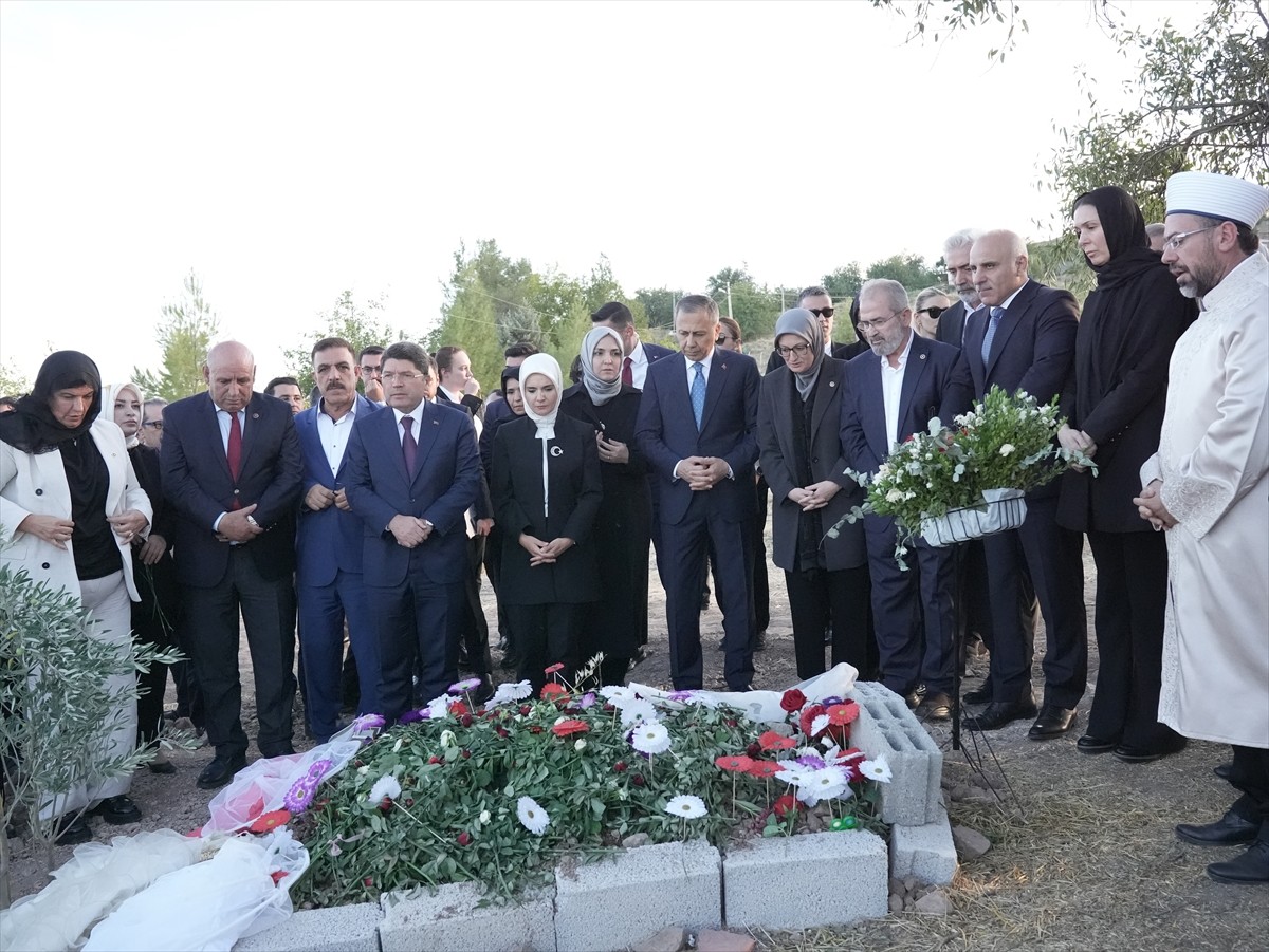 Aile ve Sosyal Hizmetler Bakanı Mahinur Özdemir Göktaş, Adalet Bakanı Yılmaz Tunç ve İçişleri...