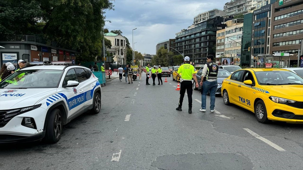 İstanbul'da, eğitim öğretim döneminin başlamasının ardından okul servislerine yönelik denetimler...