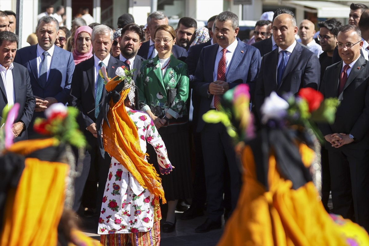  Milli Eğitim Bakanı Yusuf Tekin, Milli Eğitim Bakanlığı ile Aile ve Sosyal Hizmetler Bakanlığı...