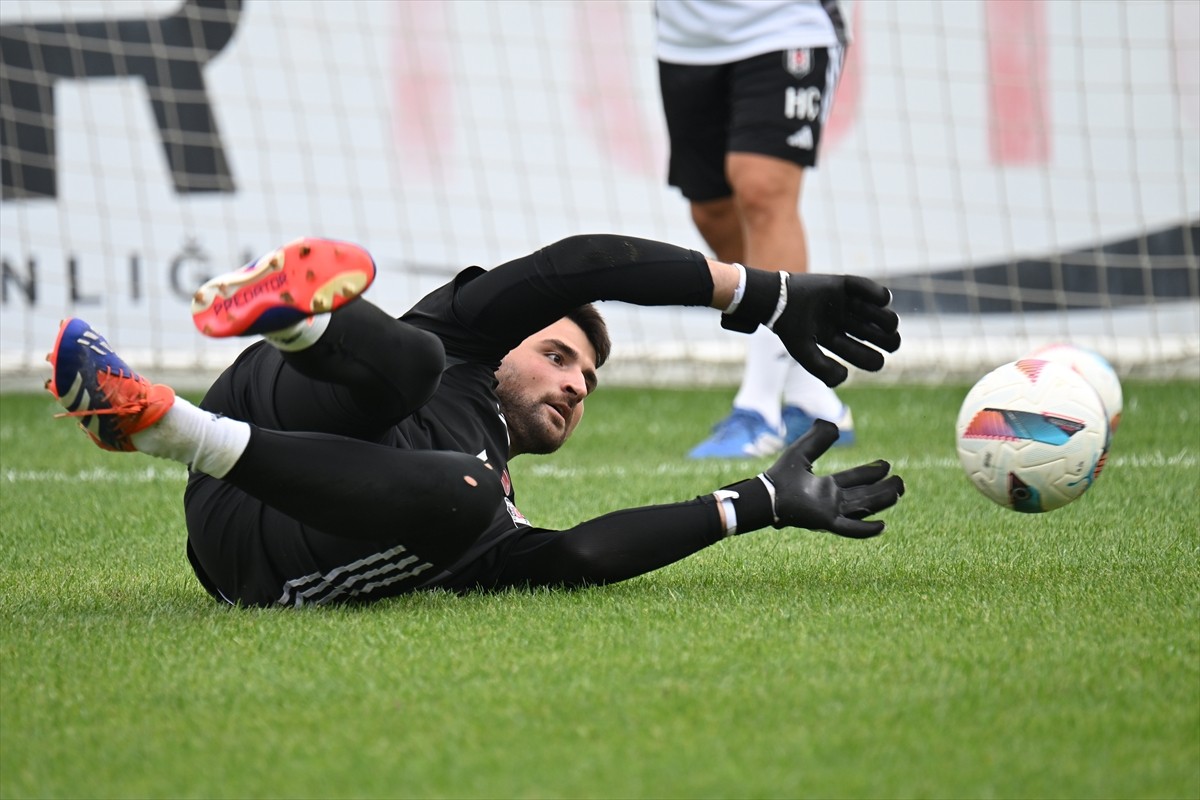 Spor Toto Süper Lig'in 5. haftasında Trabzonspor ile karşılaşacak olan Beşiktaş, hazırlıklarını...