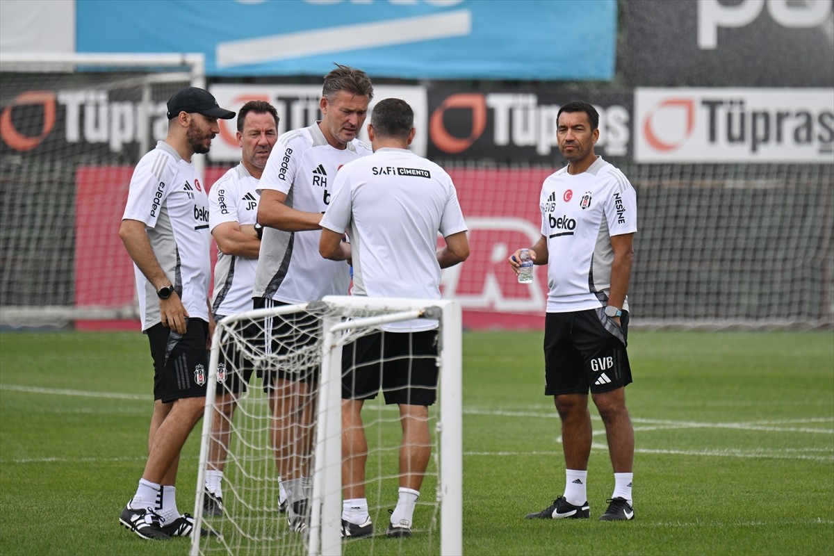 Spor Toto Süper Lig'in 5. haftasında Trabzonspor ile karşılaşacak olan Beşiktaş, hazırlıklarını...