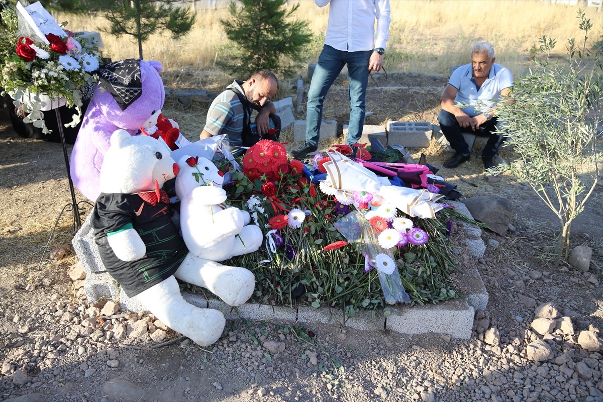 Diyarbakır'da kaybolduktan sonra cansız bedenine ulaşılan 8 yaşındaki Narin Güran'ın Tavşantepe...