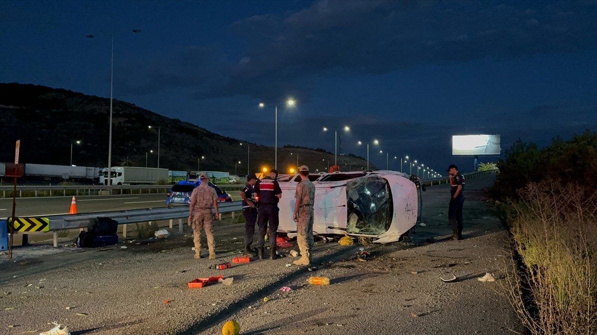 Kuzey Marmara Otoyolu Sarıyer geçişi Edirne istikametinde meydana gelen trafik kazasında 1 çocuk...