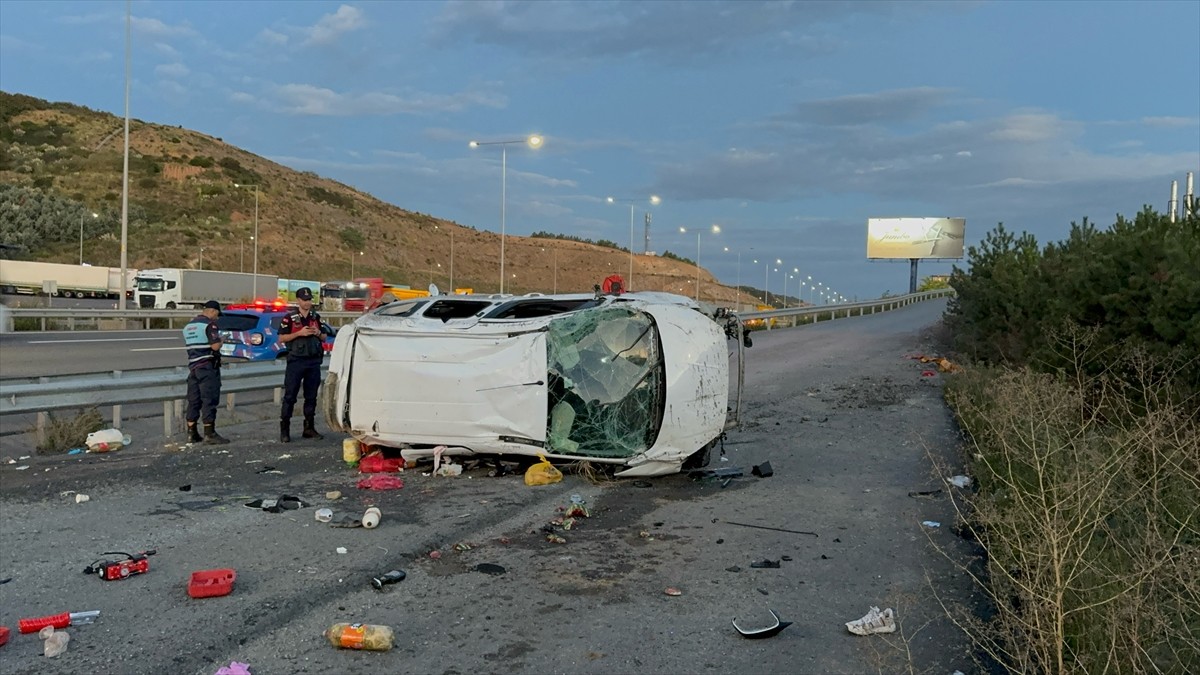 Kuzey Marmara Otoyolu Sarıyer geçişi Edirne istikametinde meydana gelen trafik kazasında 1 çocuk...