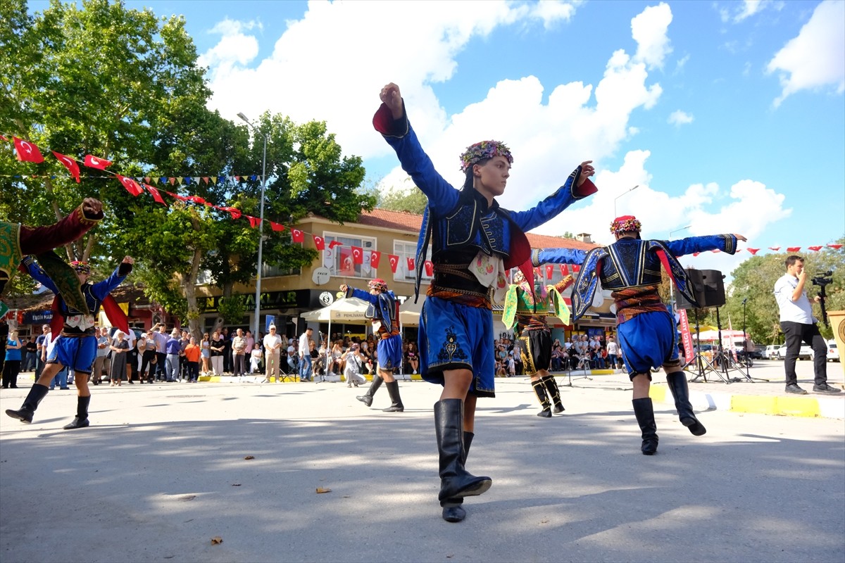 Trakya'da "Pavli" olarak bilinen asırlık Pehlivanköy Panayırı 114'üncü kez kuruldu. Sultan II....