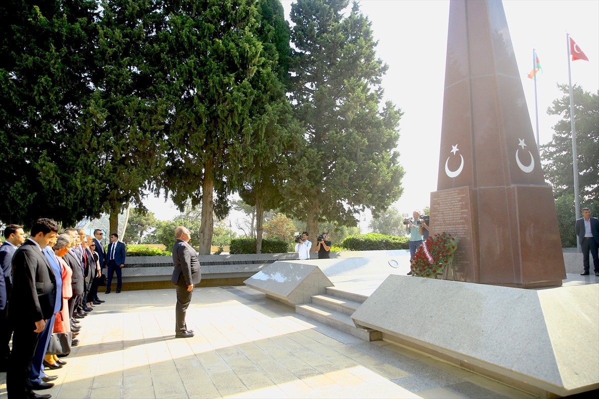 Yargıtay Başkanı Ömer Kerkez (solda), temaslarda bulunmak üzere geldiği Azerbaycan'ın başkenti...