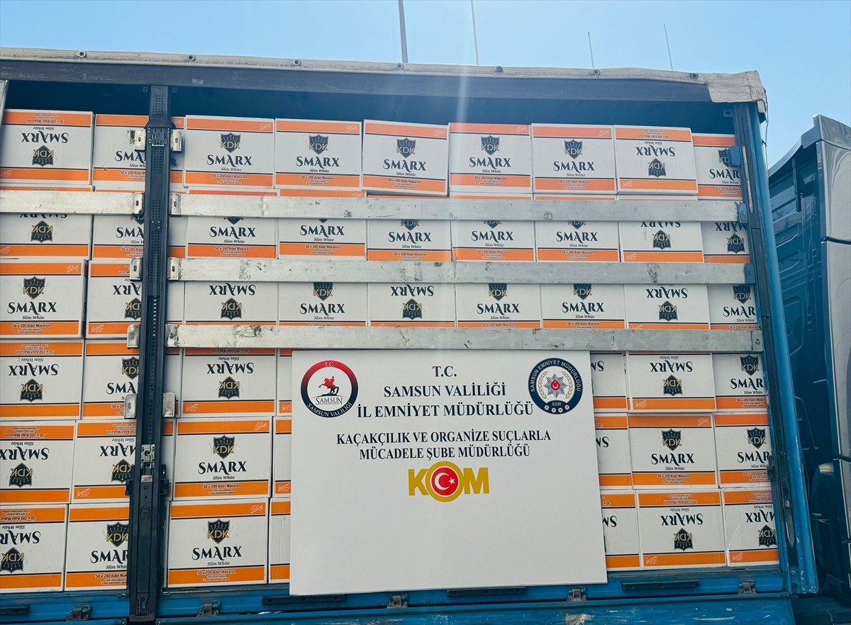 Samsun'da düzenlenen kaçakçılık operasyonunda 5 milyon 730 bin gümrük kaçağı boş makaron (filtreli...