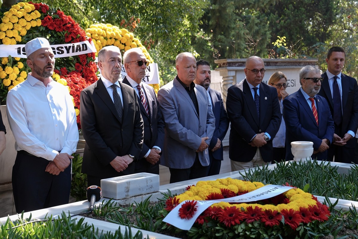 Türk futbolu ve Galatasaray'ın unutulmaz oyuncularından 'Taçsız Kral' lakaplı Metin Oktay...