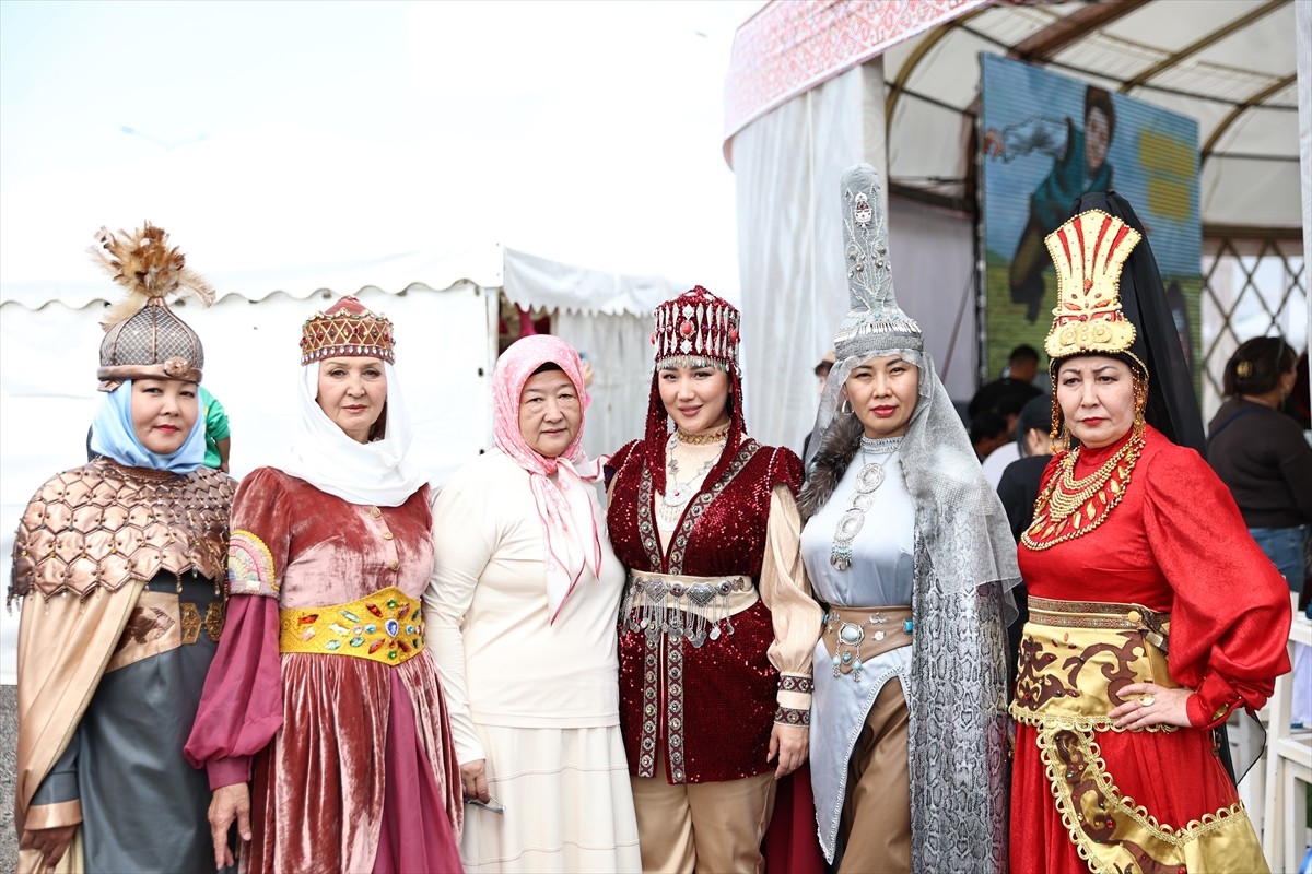 Türk halklarının kadim geleneklerinin bir parçası olan Kazak kültürü, başkent Astana'daki 5. Dünya...