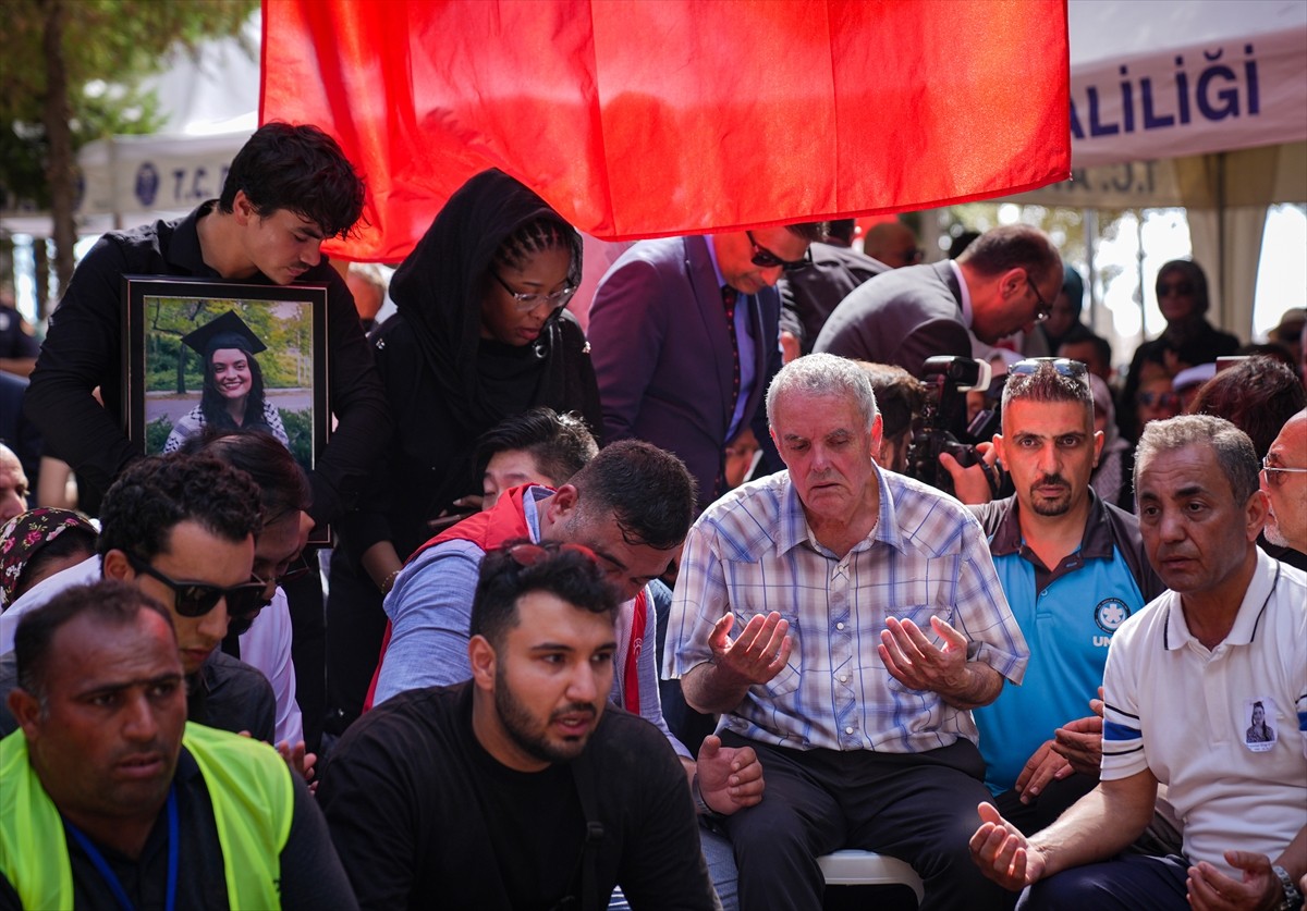 İşgal altındaki Batı Şeria'da İsrail askerlerince öldürülen Ayşenur Ezgi Eygi'nin naaşı Aydın'ın...