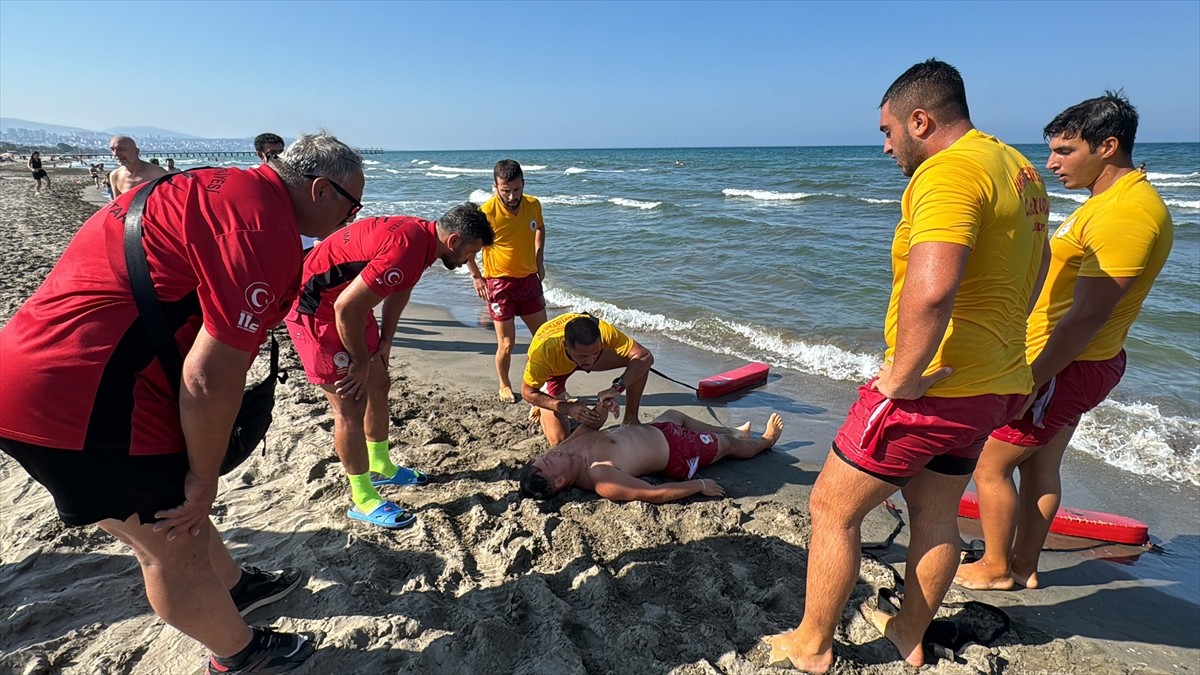 Samsun'da 1 Haziran'da açılan deniz sezonunun ardından göreve başlayan Büyükşehir Belediyesi...