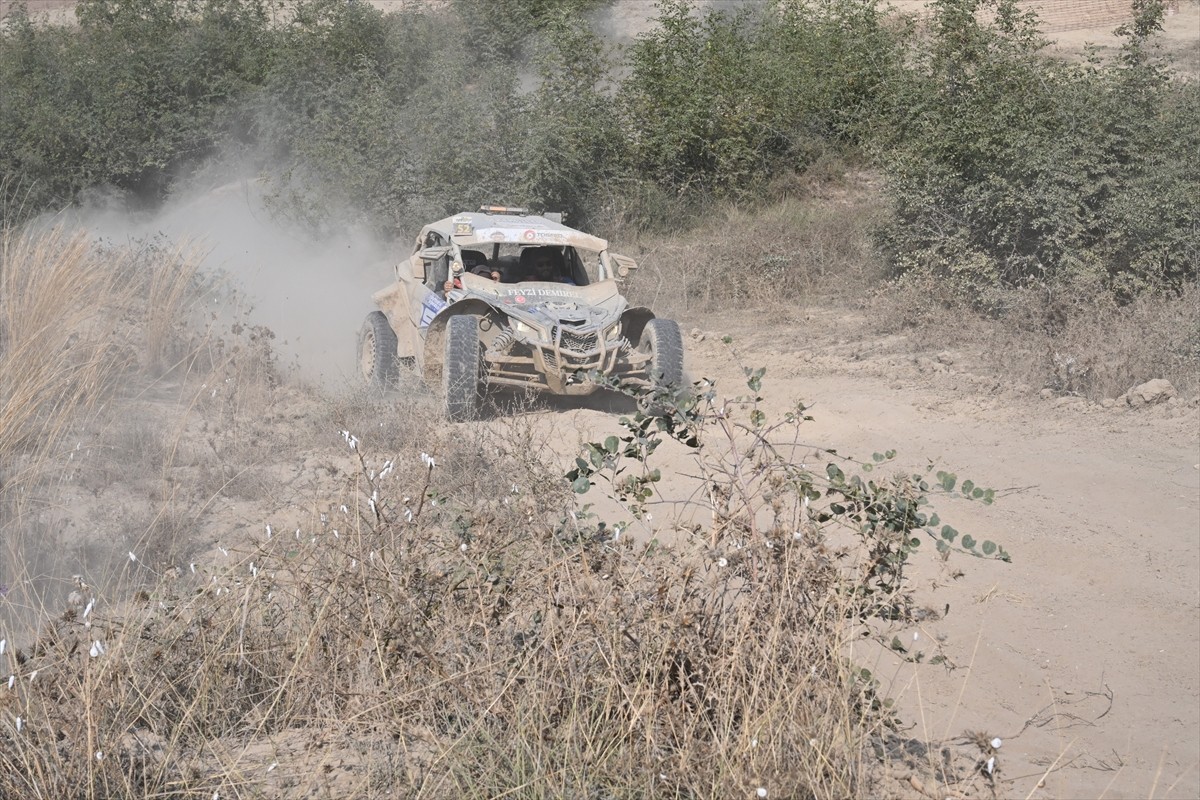 Akdeniz Off-Road Kupası 2. ayak yarışı, Osmaniye'nin Kadirli ilçesinde gerçekleşti. Topraktepe...