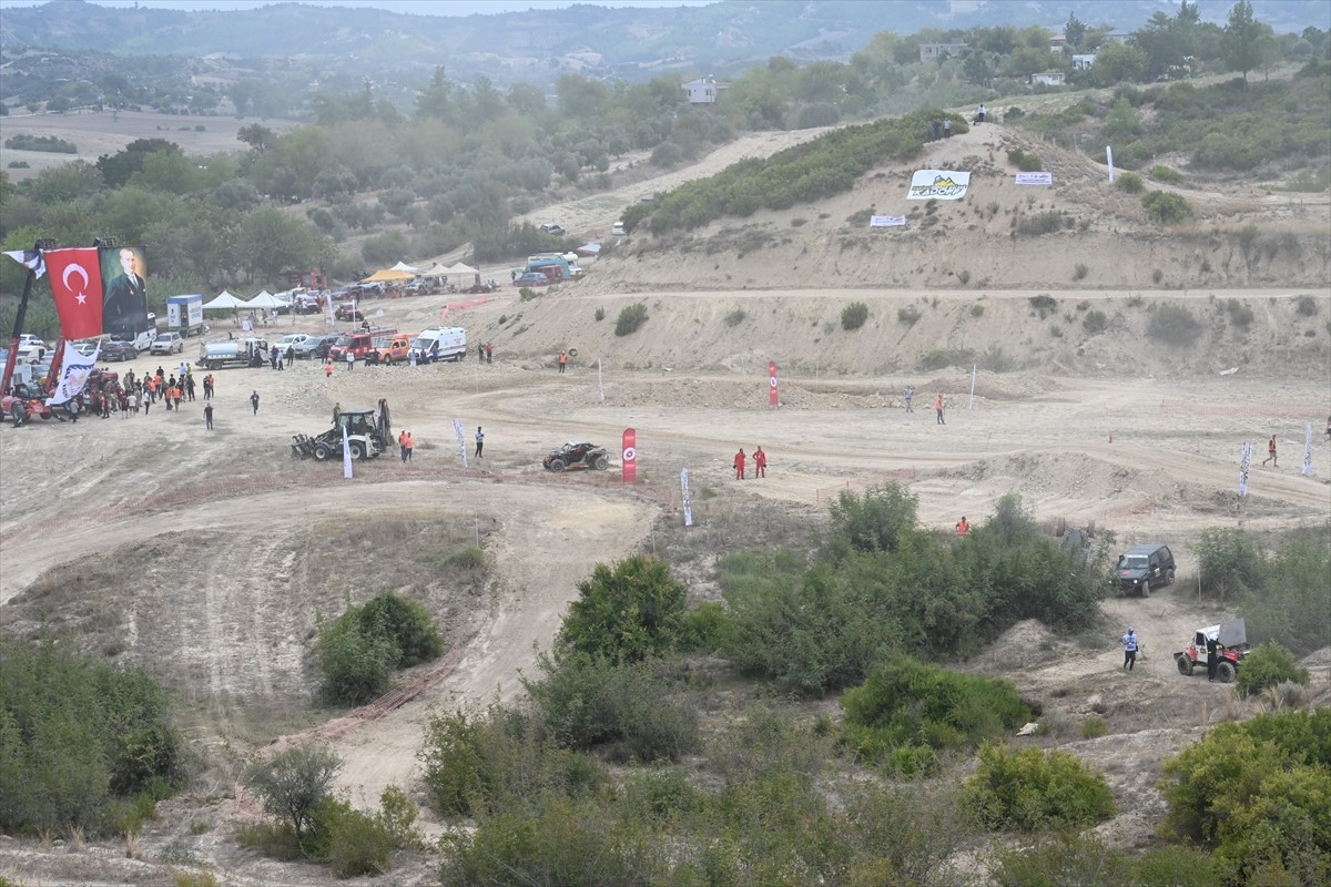 Akdeniz Off-Road Kupası 2. ayak yarışı, Osmaniye'nin Kadirli ilçesinde gerçekleşti. Topraktepe...