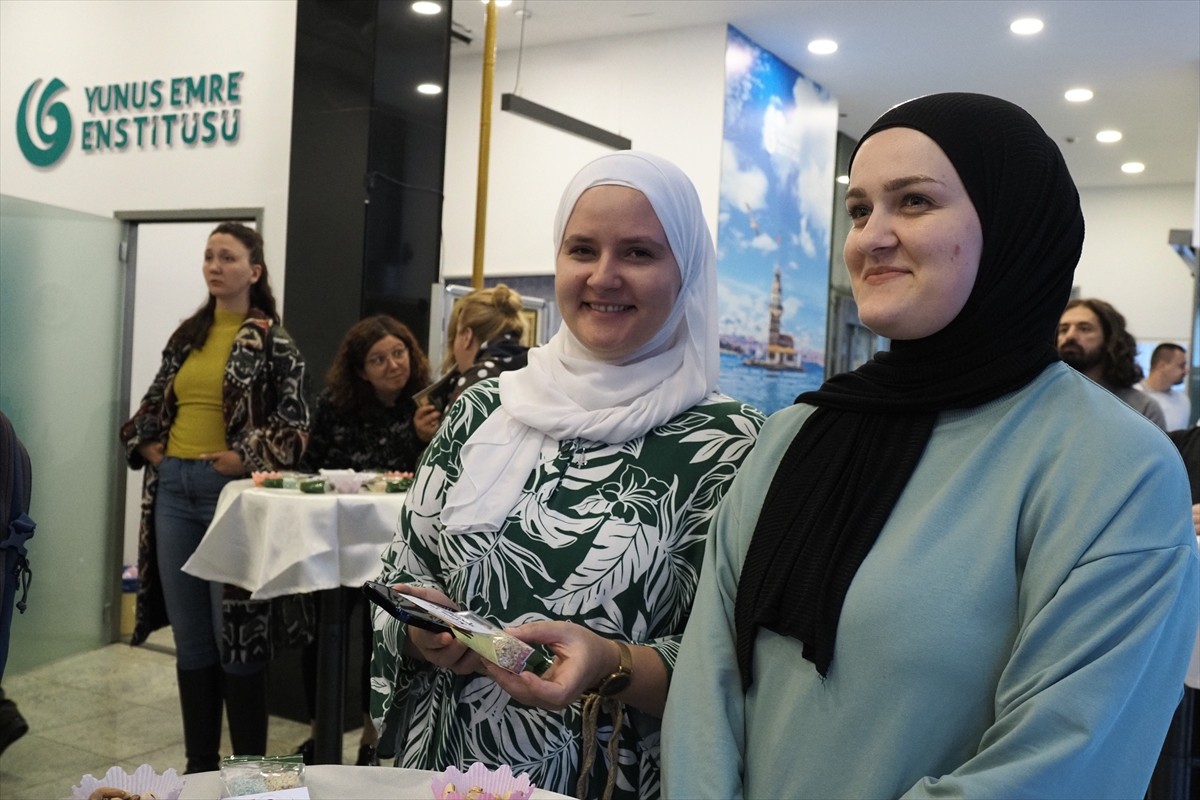 Bosna Hersek'in başkenti Saraybosna'da "Geleneksel Türk İslam Cilt Sanatı" sergisinin açılışı...