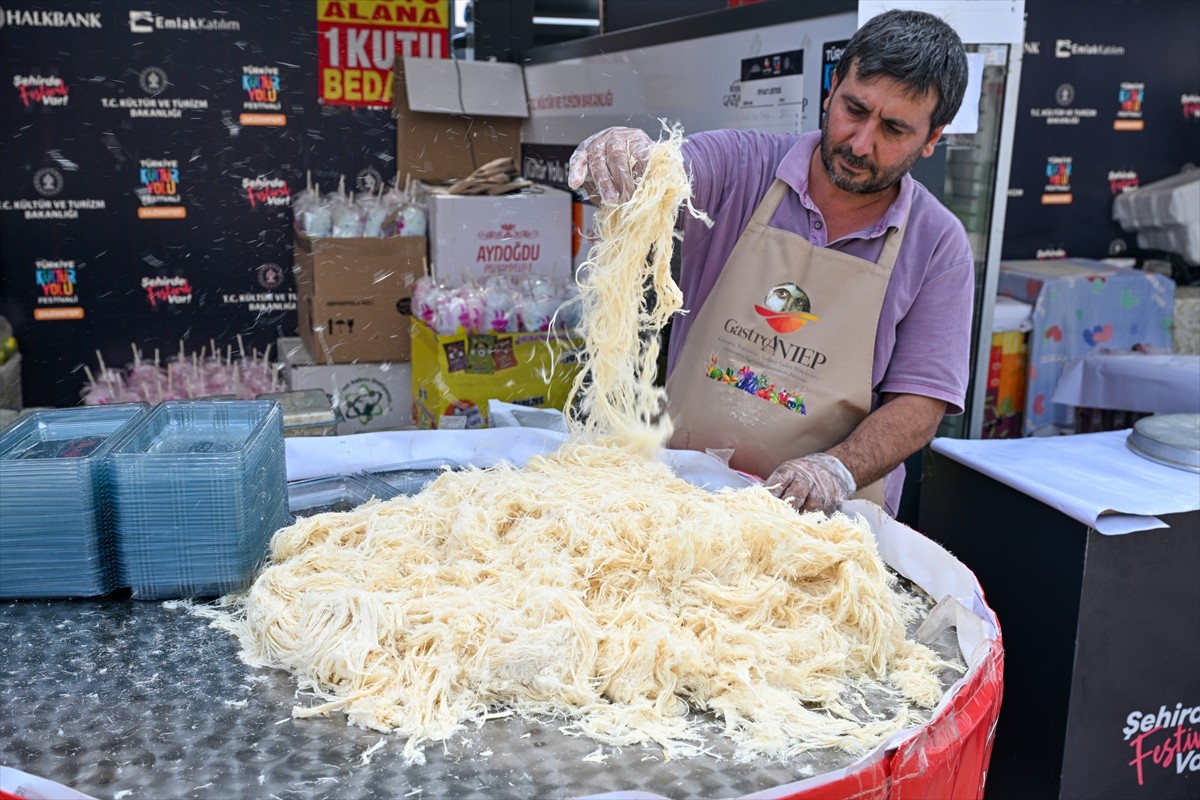 Kültür ve Turizm Bakanlığı ile Gaziantep Büyükşehir Belediyesi işbirliğinde düzenlenen GastroAntep...