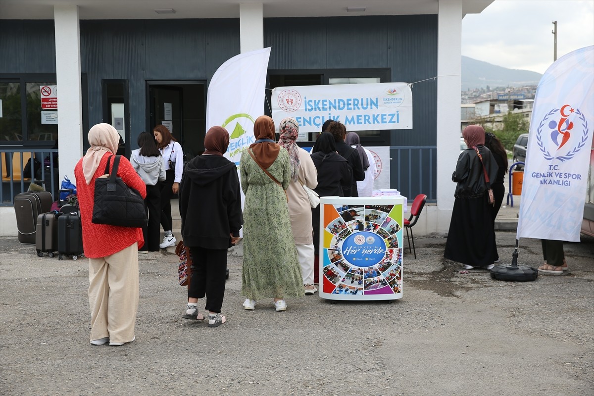 Hatay'ın Arsuz ilçesinde, tarım alanındaki yenilikleri ve kariyer fırsatlarını gençlerle...