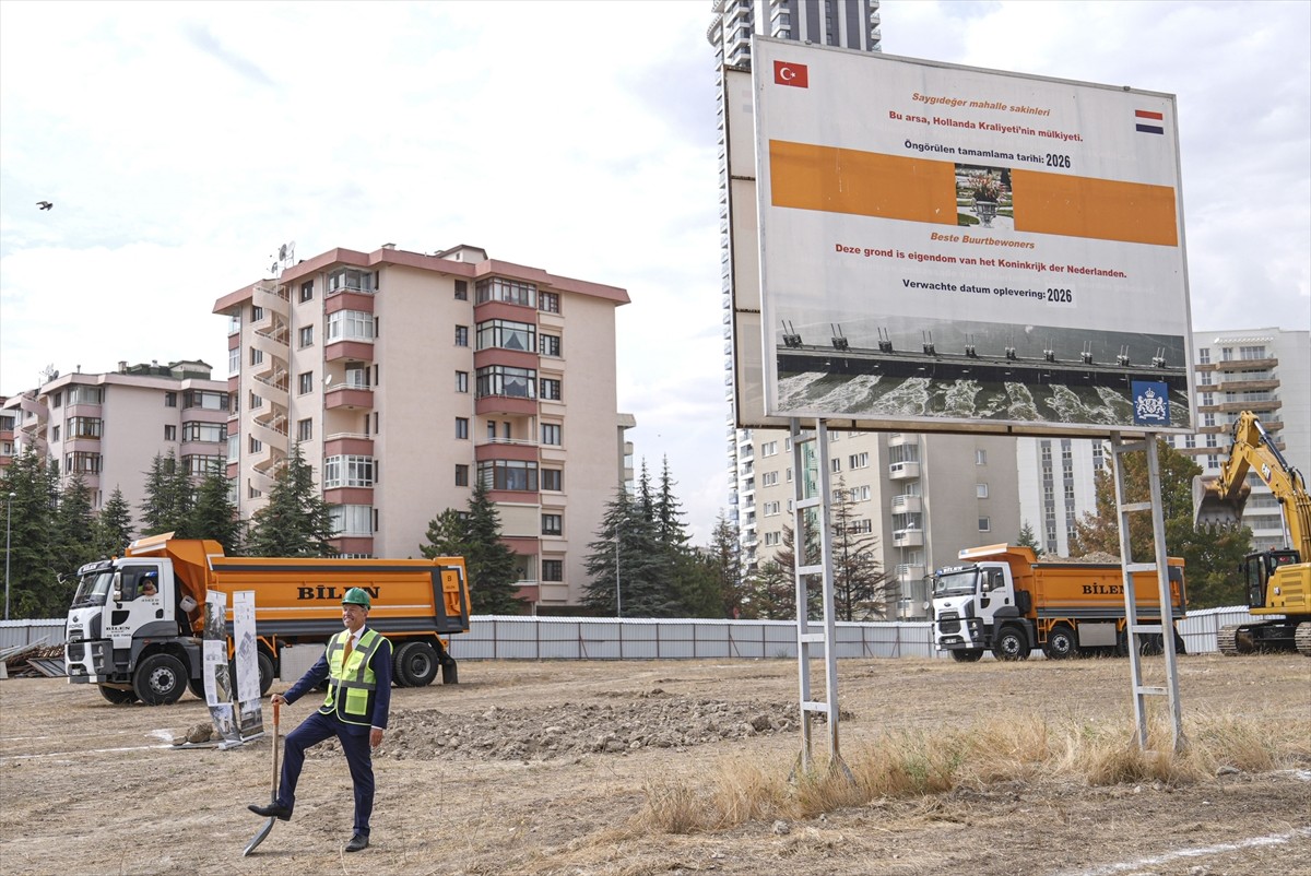 Hollanda'nın Ankara Büyükelçiliğince yeni büyükelçilik binasının inşa edileceği alanda temel atma...