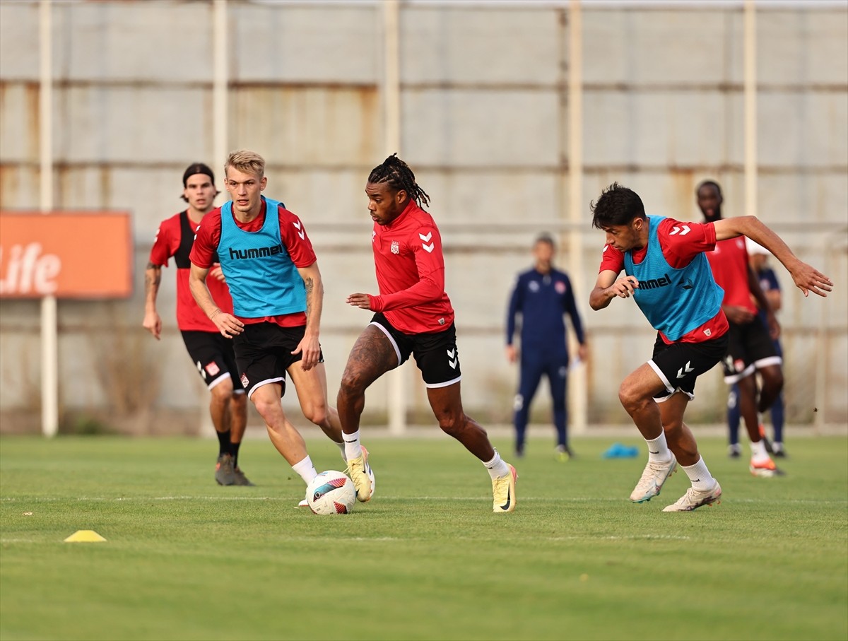 Net Global Sivasspor, Trendyol Süper Lig'in 6. haftasında 21 Eylül Cumartesi günü TÜMOSAN...