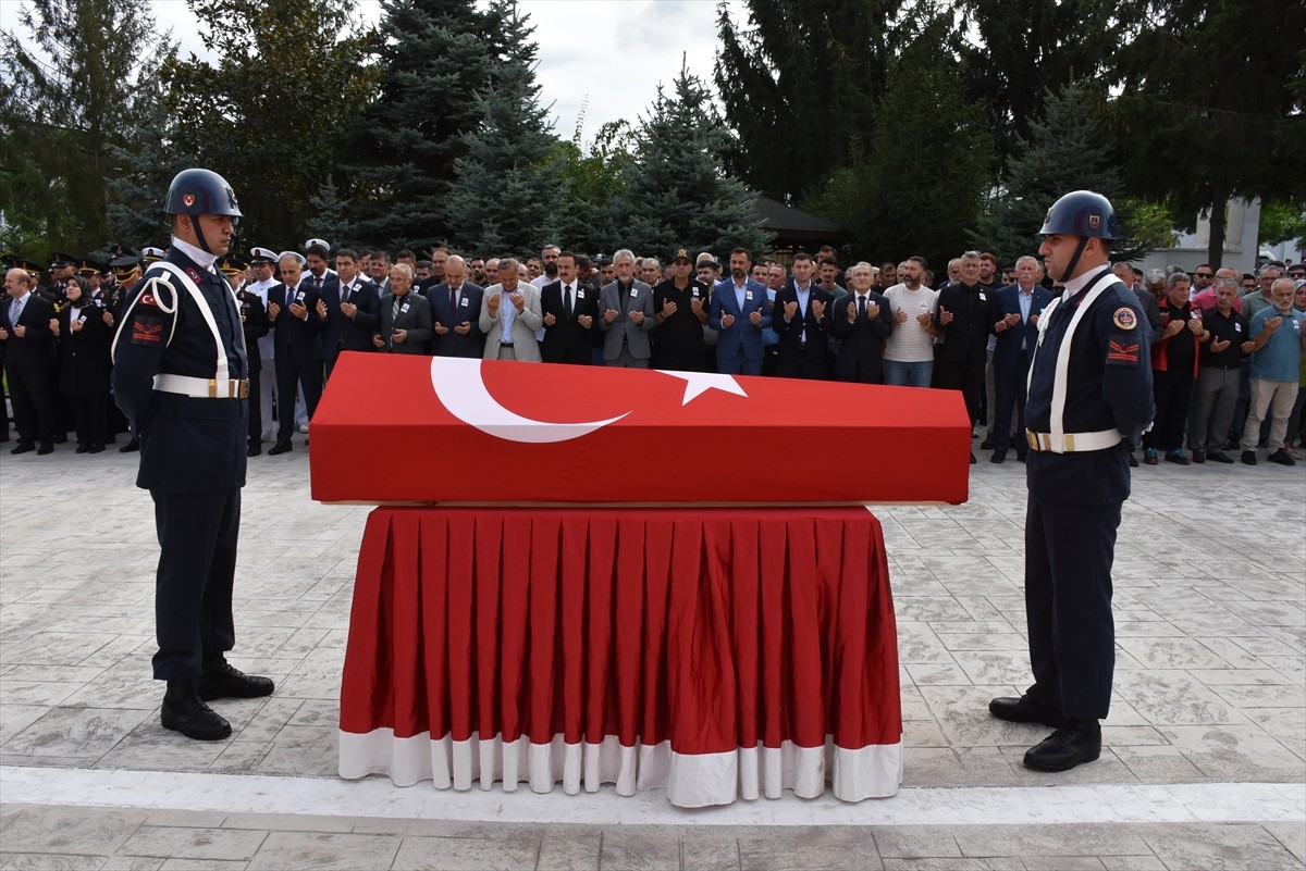 Ordu'nun Gülyalı ilçesindeki kontrol noktasında motosikletin çarptığı Jandarma Astsubay Çavuş...