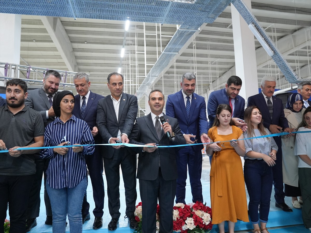 Sanayi ve Teknoloji Bakanı Mehmet Fatih Kacır, Mardin'in Yeşilli ilçesindeki "2. OSB Kalkınma...