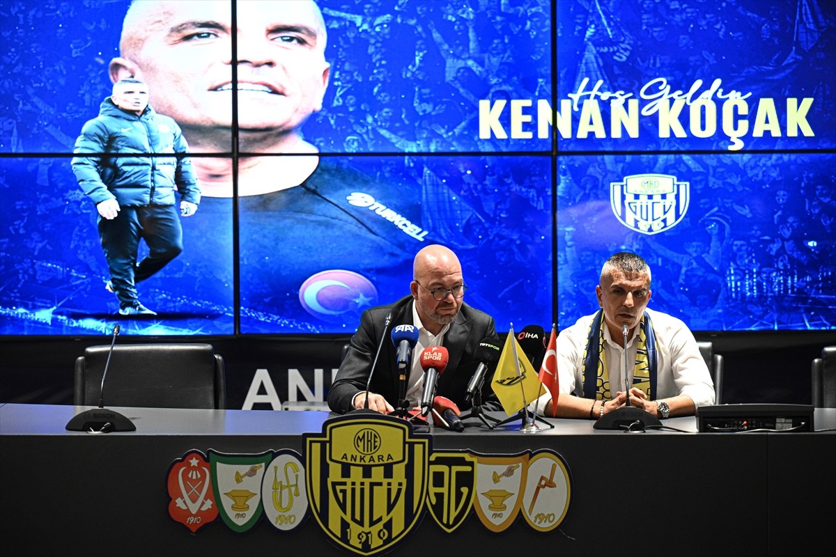 Trendyol 1. Lig ekiplerinden MKE Ankaragücü'nde teknik direktörlük görevine getirilen Kenan Koçak...