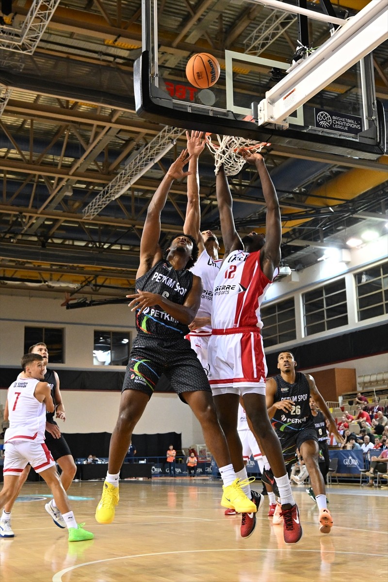 Basketbol Şampiyonlar Ligi ön eleme turnuvalarında, Türkiye'den Aliağa Petkimspor ile Fransa ekibi...