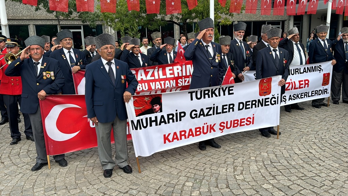 Karabük'te 19 Eylül Gaziler Günü dolayısıyla tören düzenlendi. Karabük Tarım ve Orman İl Müdürlüğü...