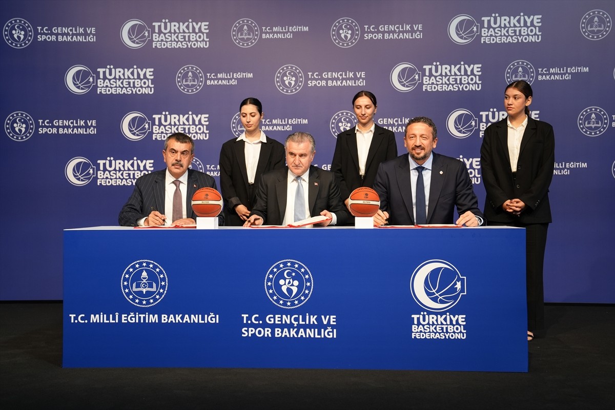 Milli Eğitim Bakanlığı, Gençlik ve Spor Bakanlığı ile Türkiye Basketbol Federasyonunun ortaklaşa...