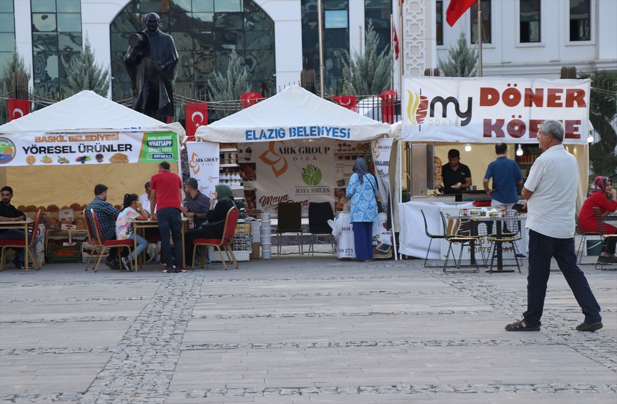 Elazığ'da düzenlenen "6. Geleneksel Salçalı Köfte ve Gastronomi Festivali" başladı. Lokantacılar...