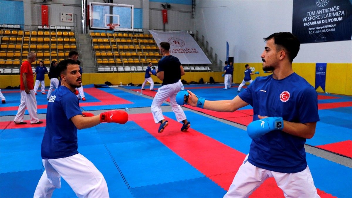 İtalya'da 9-13 Ekim'de düzenlenecek 2024 Dünya Ümit, Genç ve 21 Yaş Altı Karate Şampiyonası'na...