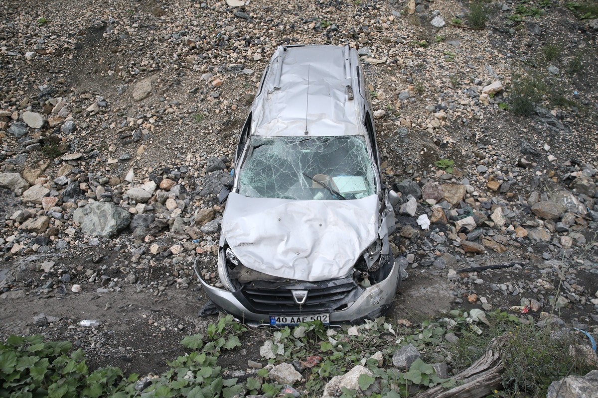 Kastamonu'da, otomobilin devrilmesi sonucu 5 kişi yaralandı. İhbar üzerine bölgeye sağlık ve...