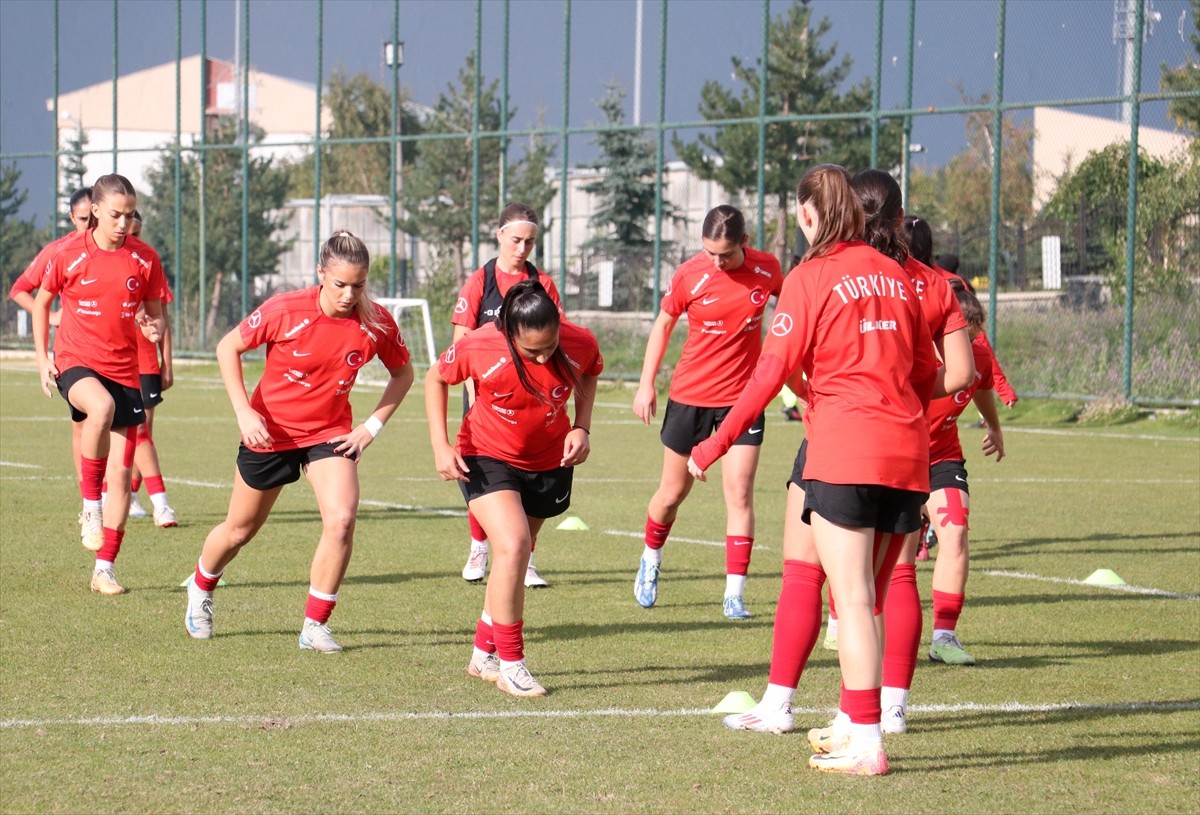 19 Yaş Altı Kadın Milli Futbol Takımı, Polonya'da düzenlenecek Avrupa Şampiyonası A Ligi 1. tur...