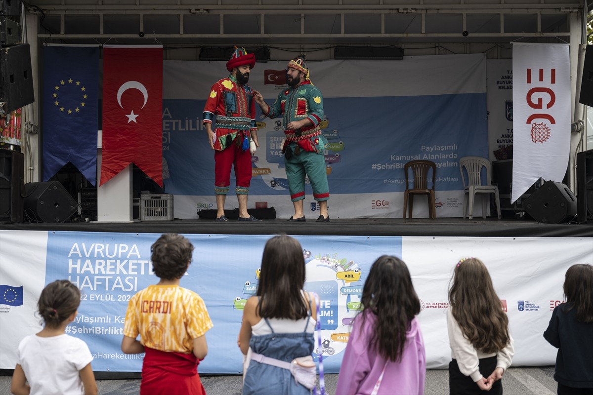 Avrupa Hareketlilik Haftası kapsamında, Ankara'da "Otomobilsiz Pazar Günü" etkinliği düzenlendi....