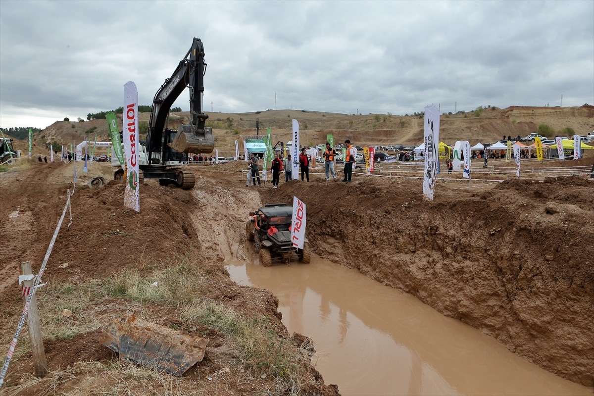 Çorum'da 2. Geleneksel Offroad Oyunları yapıldı. Çorum Belediyesi ve Çorum Offroad Tim Arama ve...